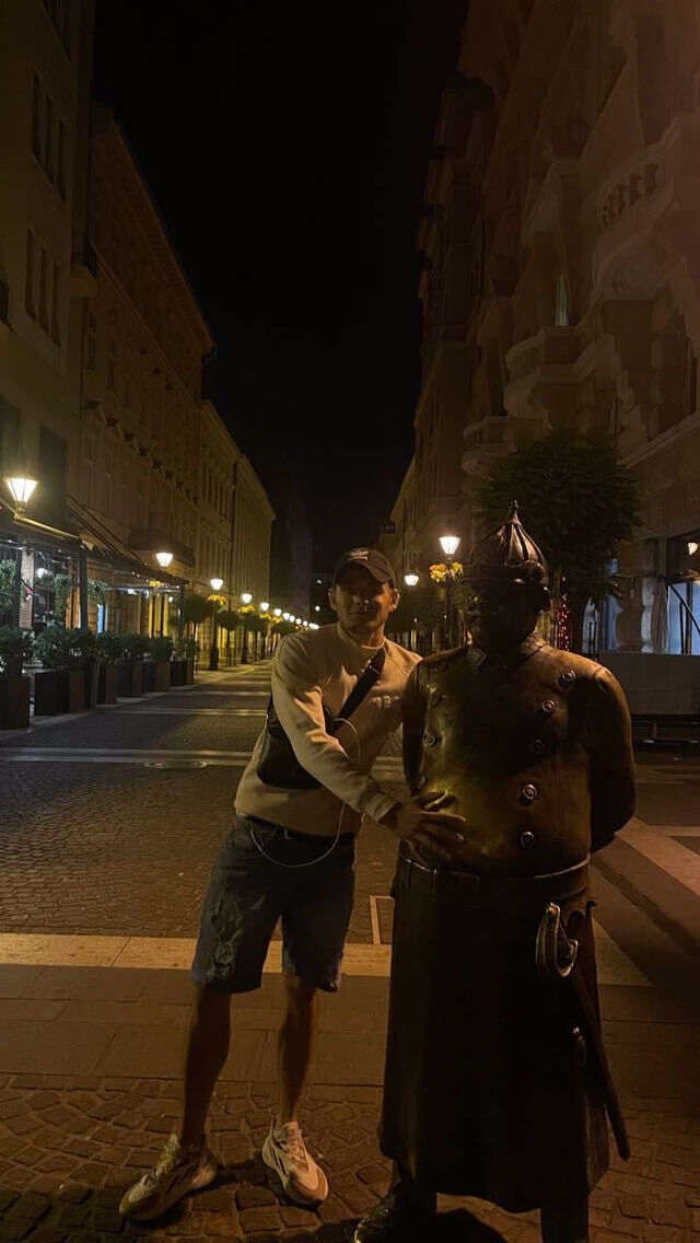  ,   Vladyslav, 22 ,   ,   , c , 