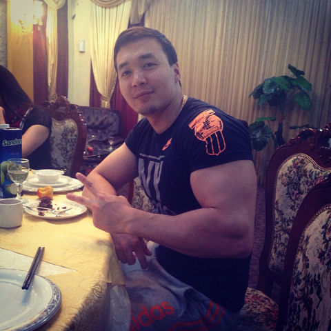  ,   Maks, 33 ,   