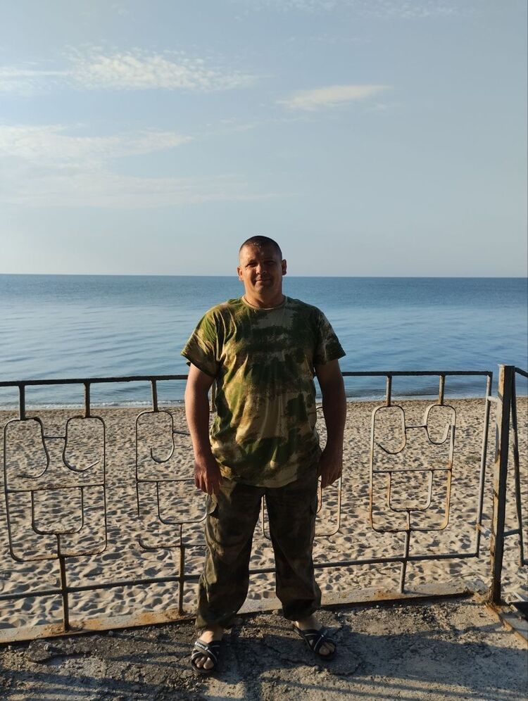  ,   Andrei, 44 ,   ,   