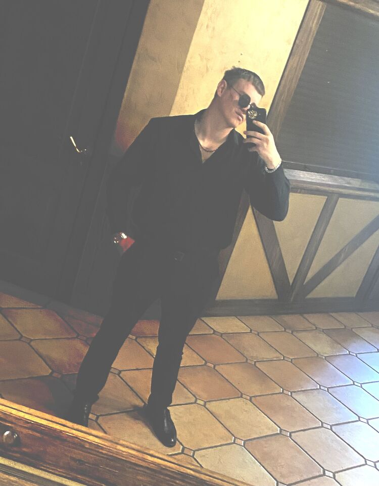  52870083  , 27 ,    