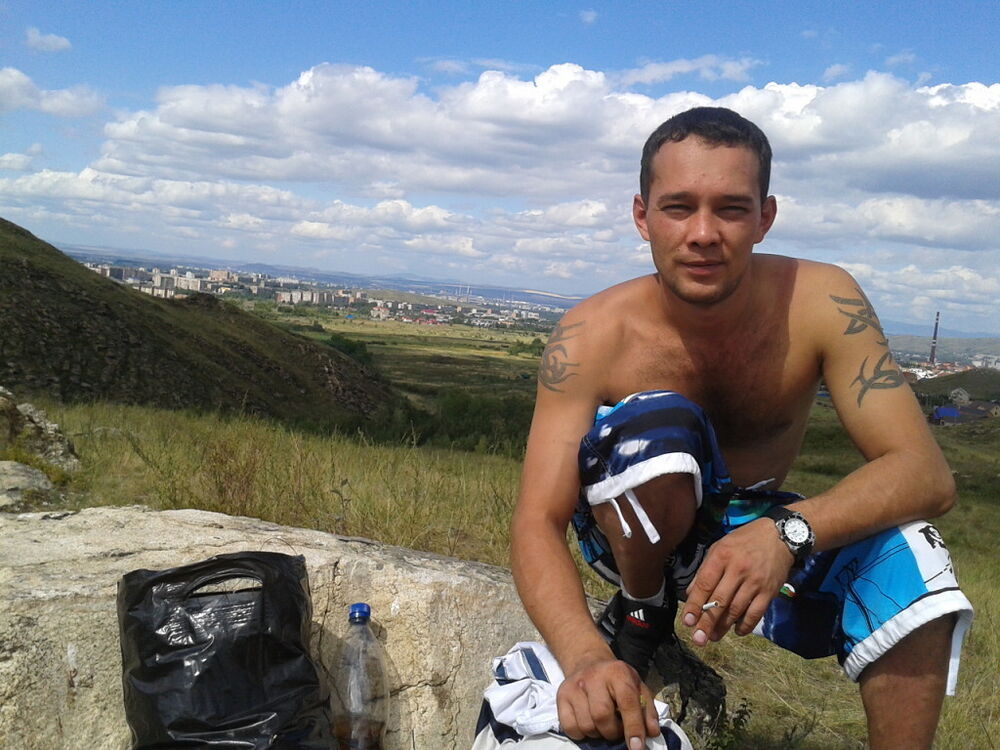  16807203  Aleks, 40 ,    