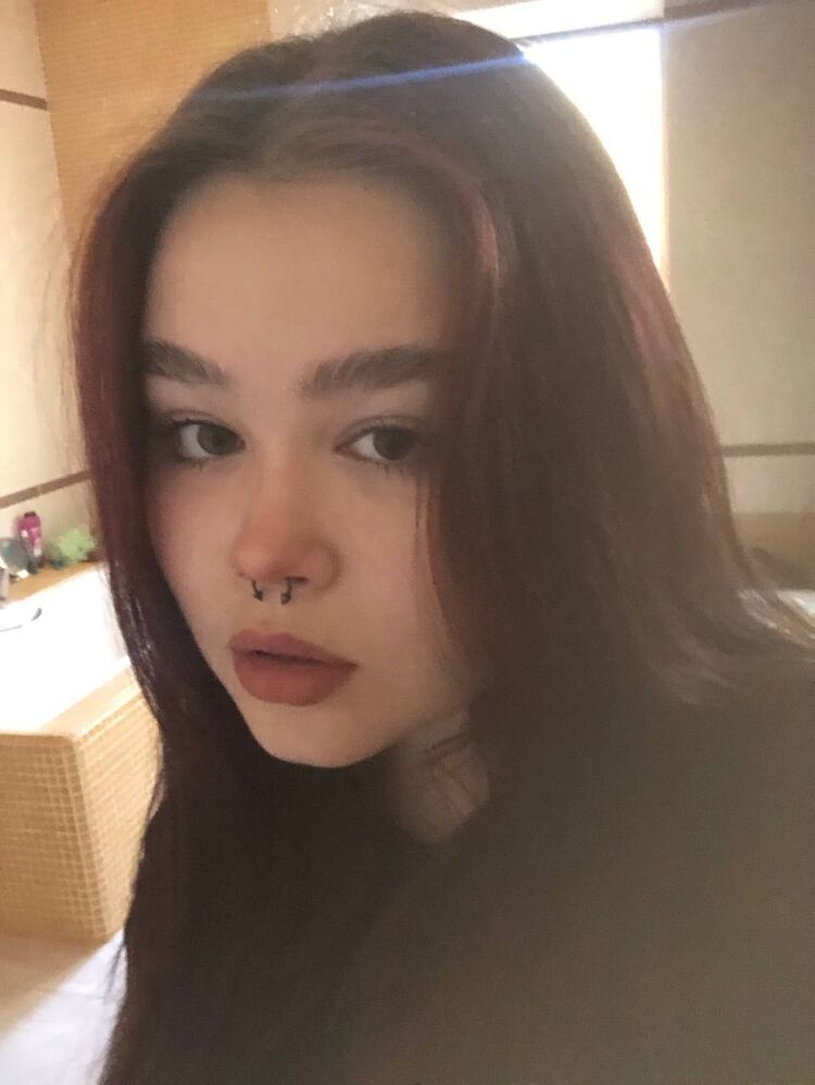  ,   Evgenia, 21 ,     , 
