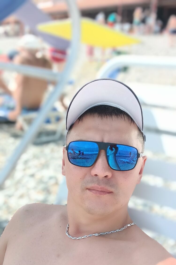  33424473  , 39 ,    