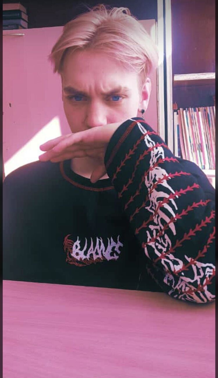  42219833  , 19 ,    