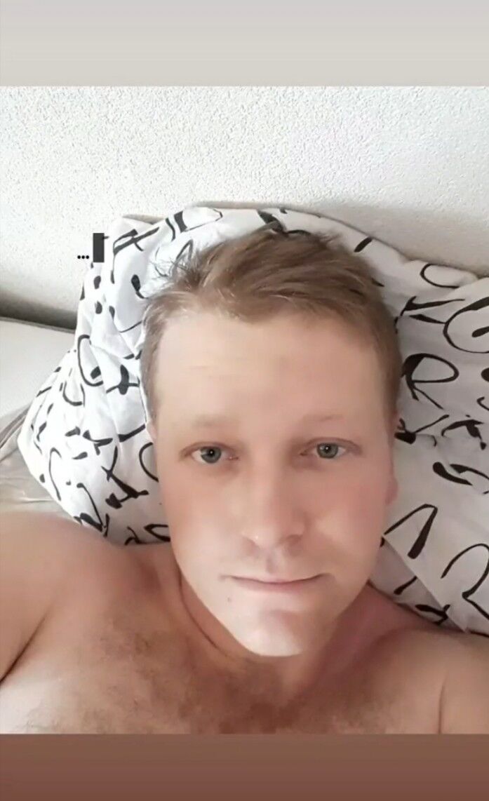  19855303  , 32 ,    Duivendrecht