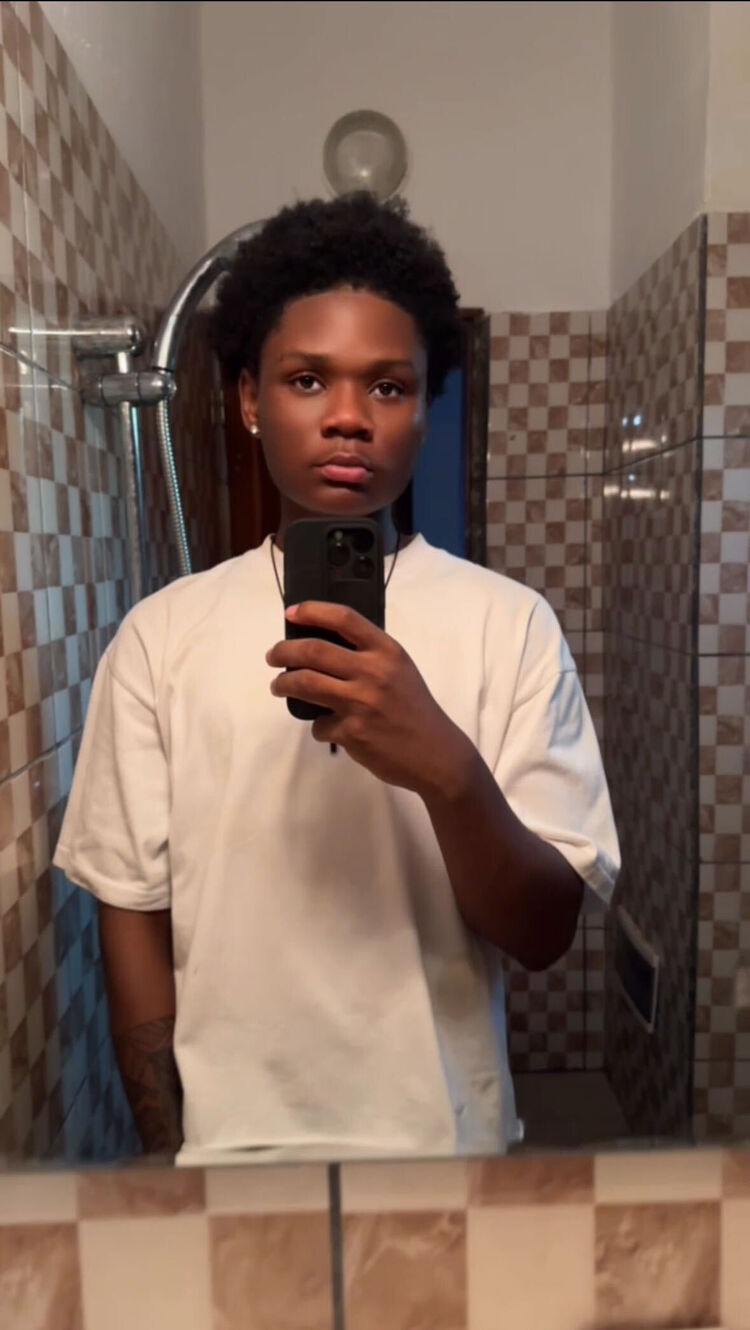  ,   Foka, 24 ,   ,   , c 