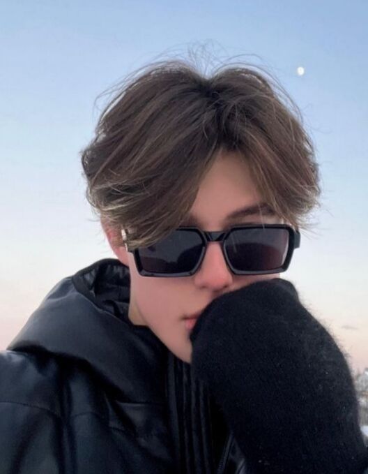  40164423  , 20 ,    -