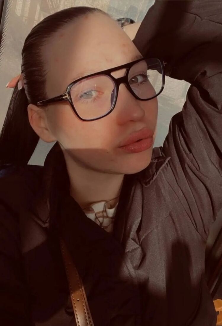  52012823  Elizaveta, 20 ,    