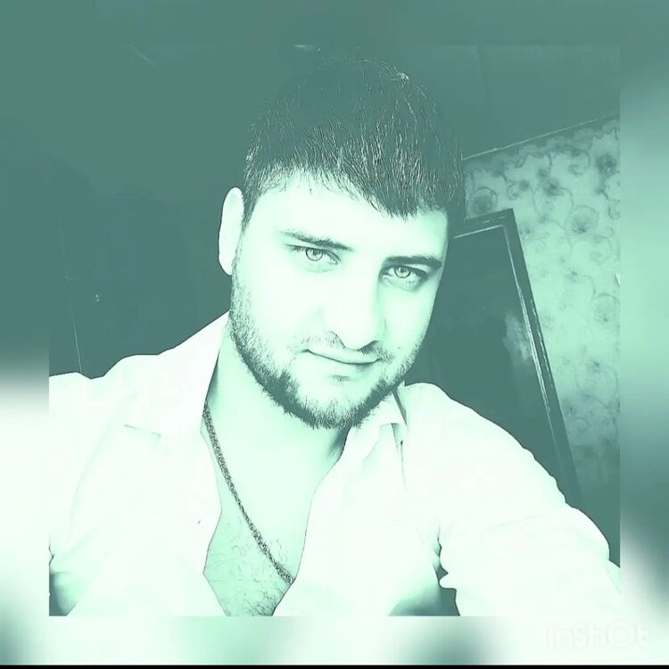  36553493  Konstantin, 35 ,    