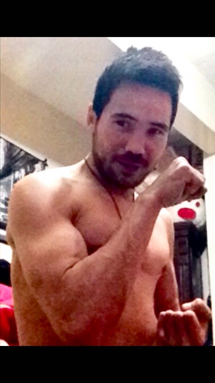  25278293  Ikram, 40 ,    