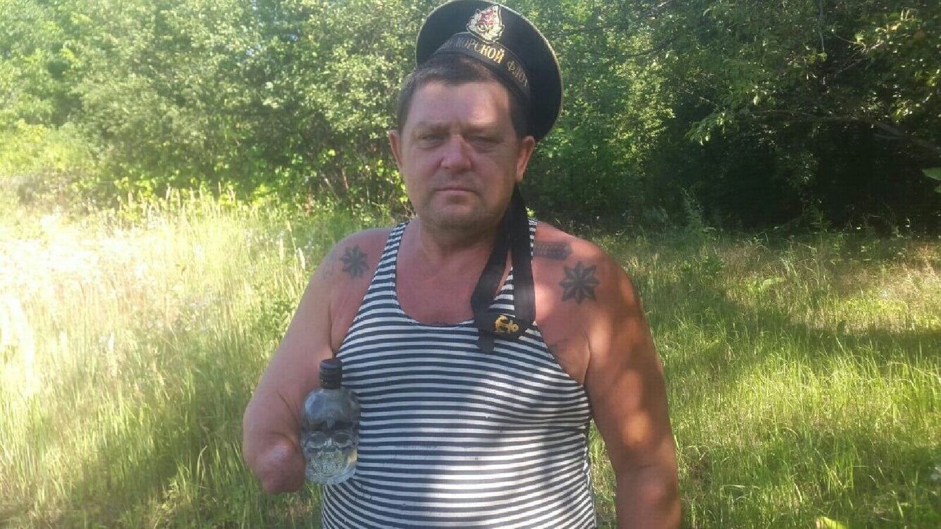 44328713  , 57 ,    