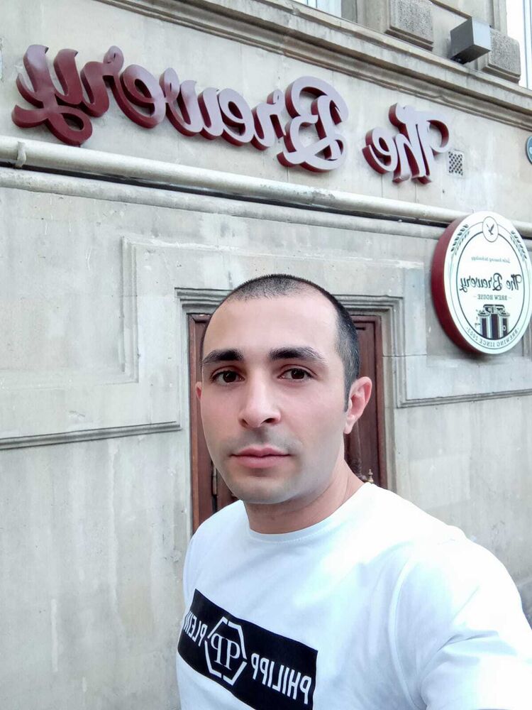  54269263  Nihat, 36 ,    