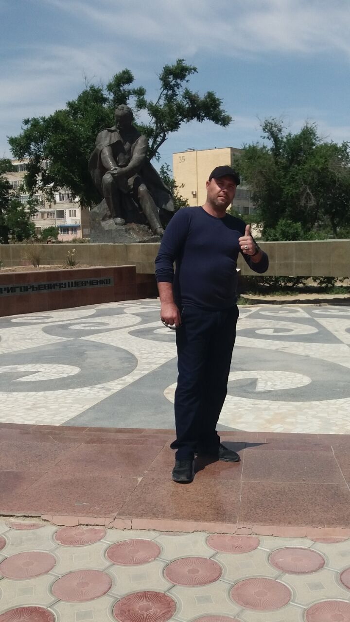  28567863  , 43 ,    