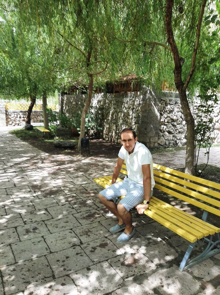  20932833  Suren, 35 ,    