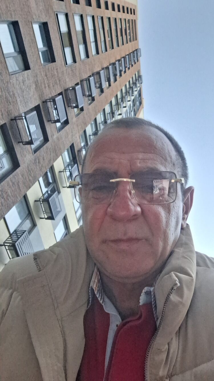  53647703  , 57 ,    