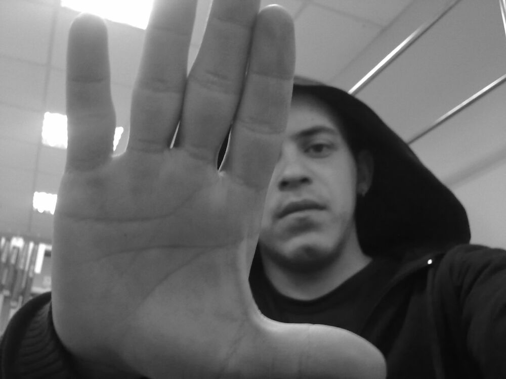  50828743  IVAN, 36 ,    