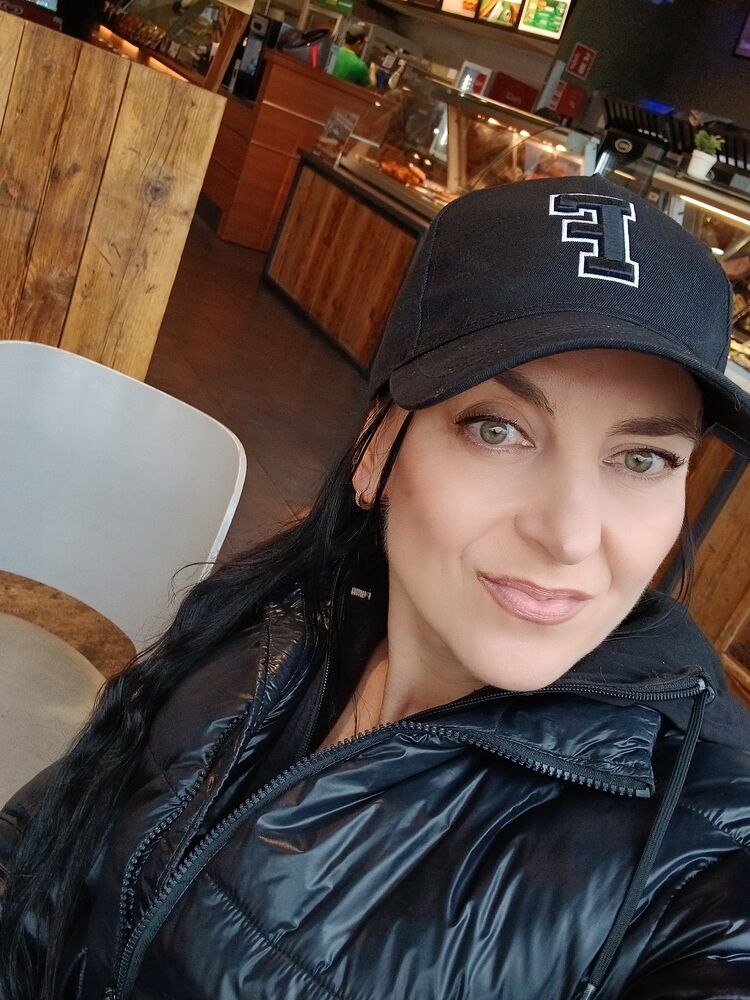 Warszawa,   OLa, 45 ,     , c 
