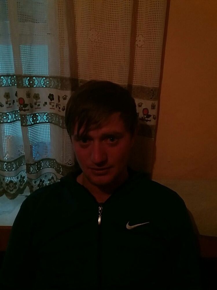  16789843  Arsen, 33 ,    