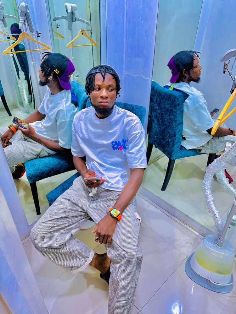  44335663  Mustapha, 28 ,    