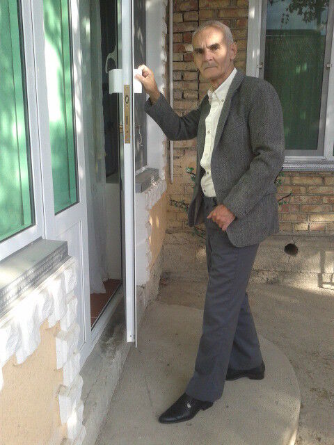  ,   Renat, 69 ,     , c 
