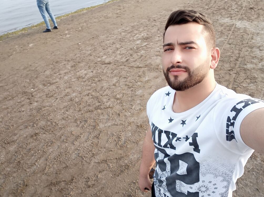  16323133  Tamerlan, 33 ,    