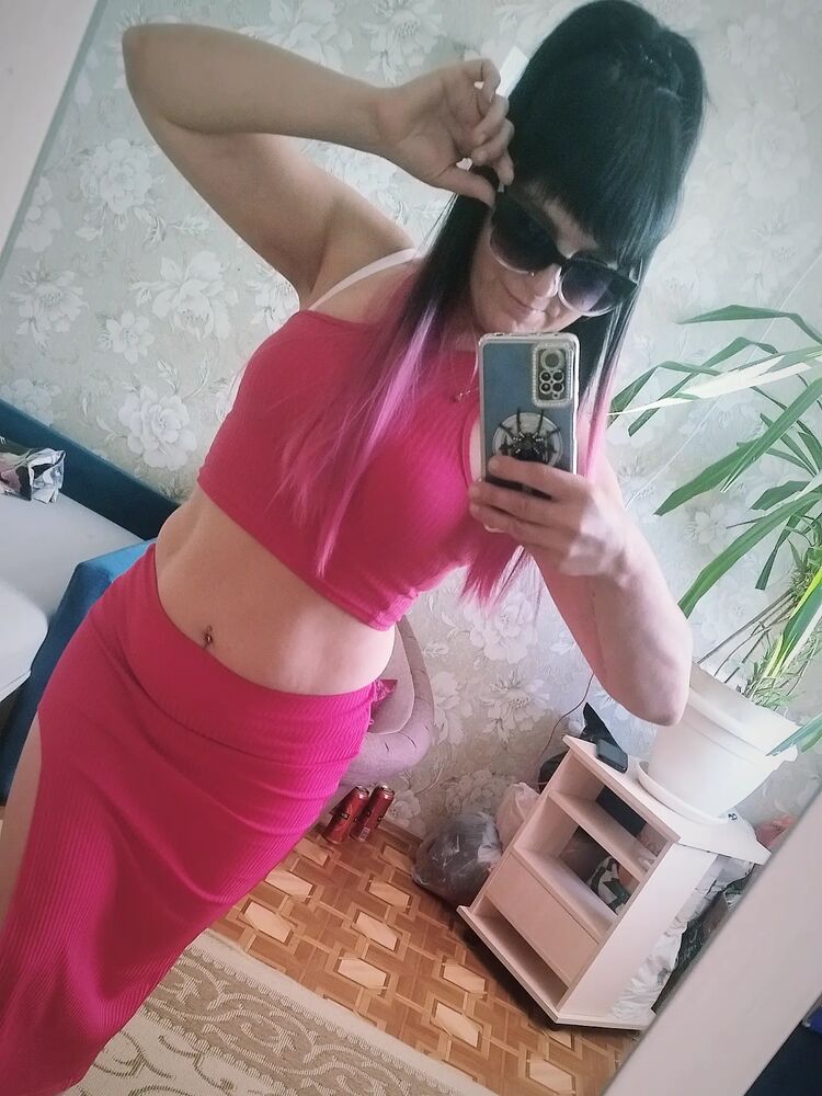  53224163  Lana, 40 ,    