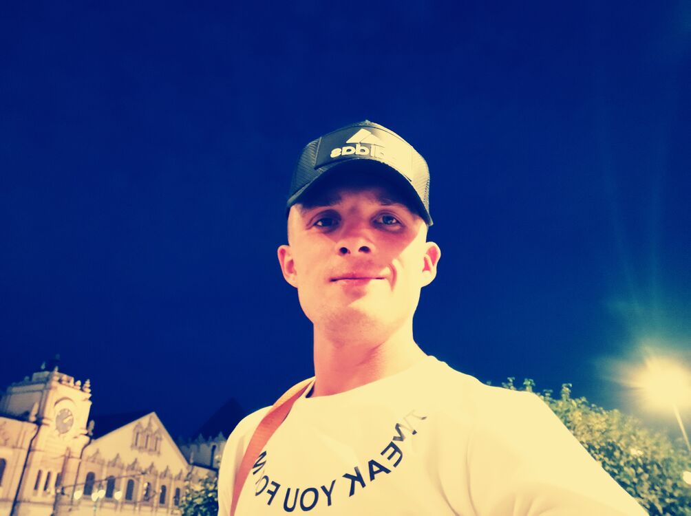  28688583  Roman, 27 ,    