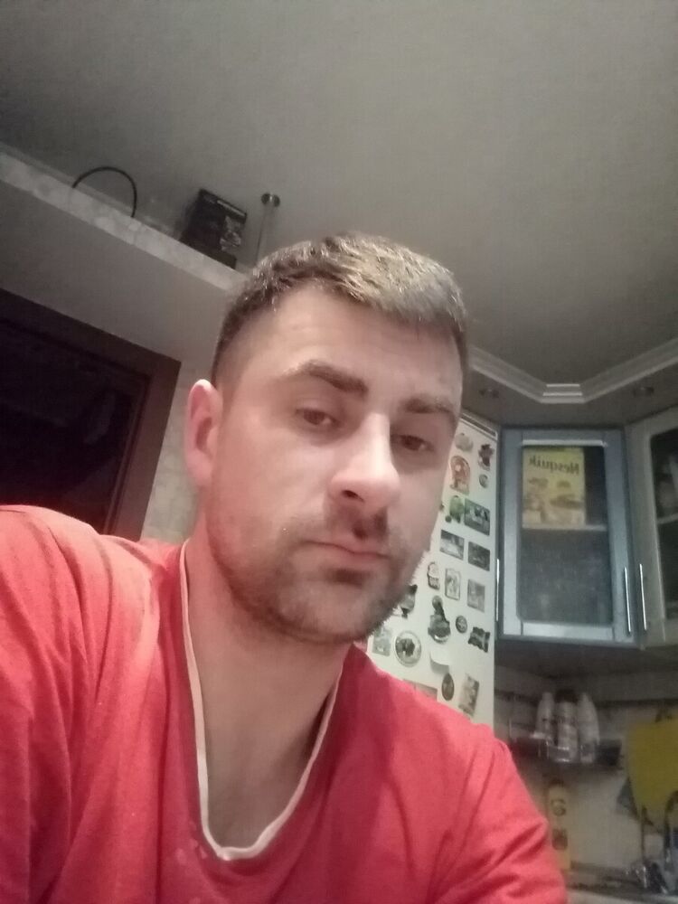  22423963  , 44 ,    