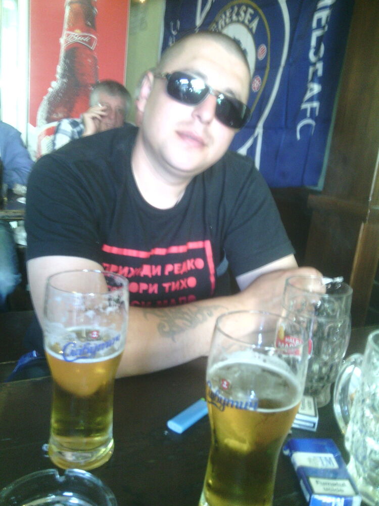  ,   Erik, 39 ,     , c 