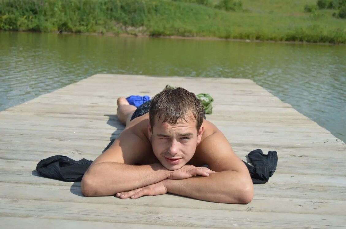  27151533  Artem, 29 ,    