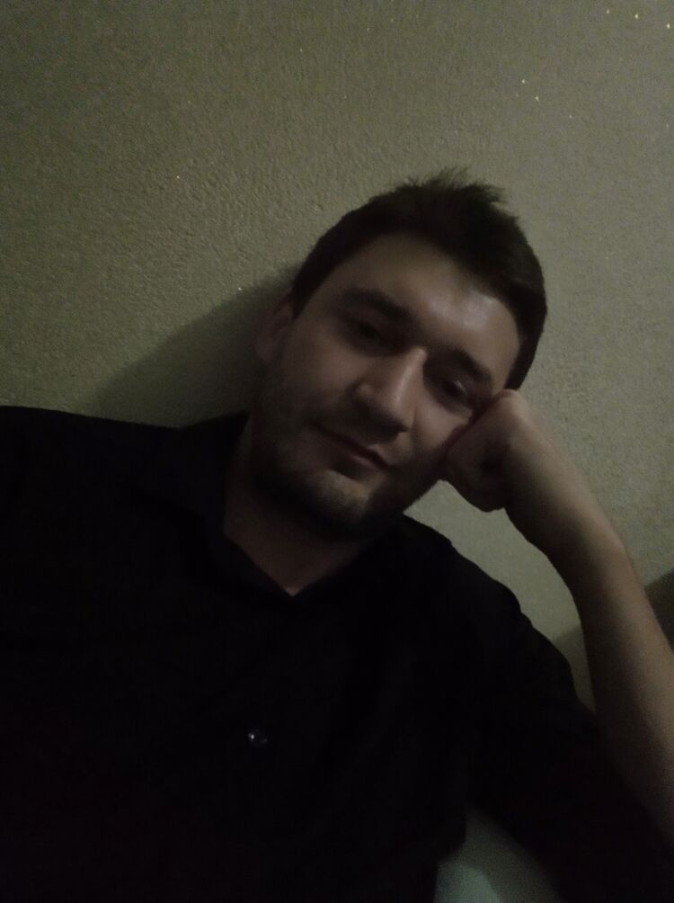  ,   Artur, 39 ,   ,   , c 