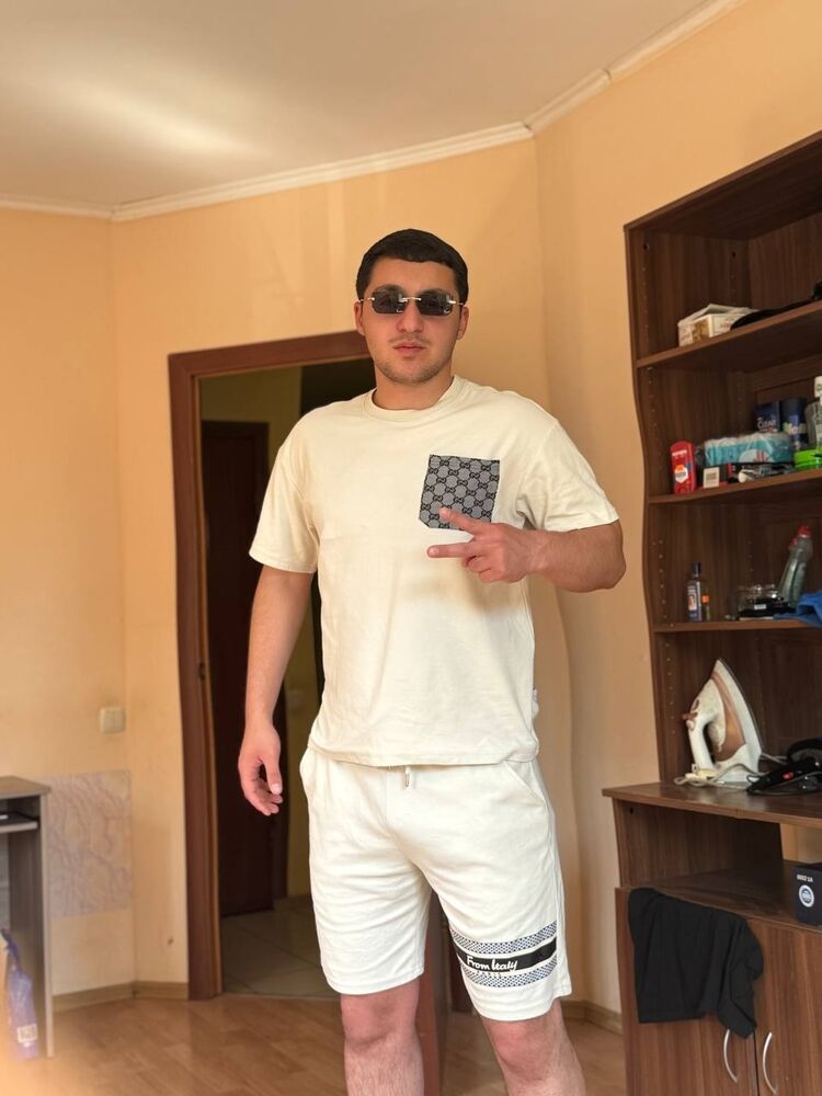  53377463  , 25 ,    