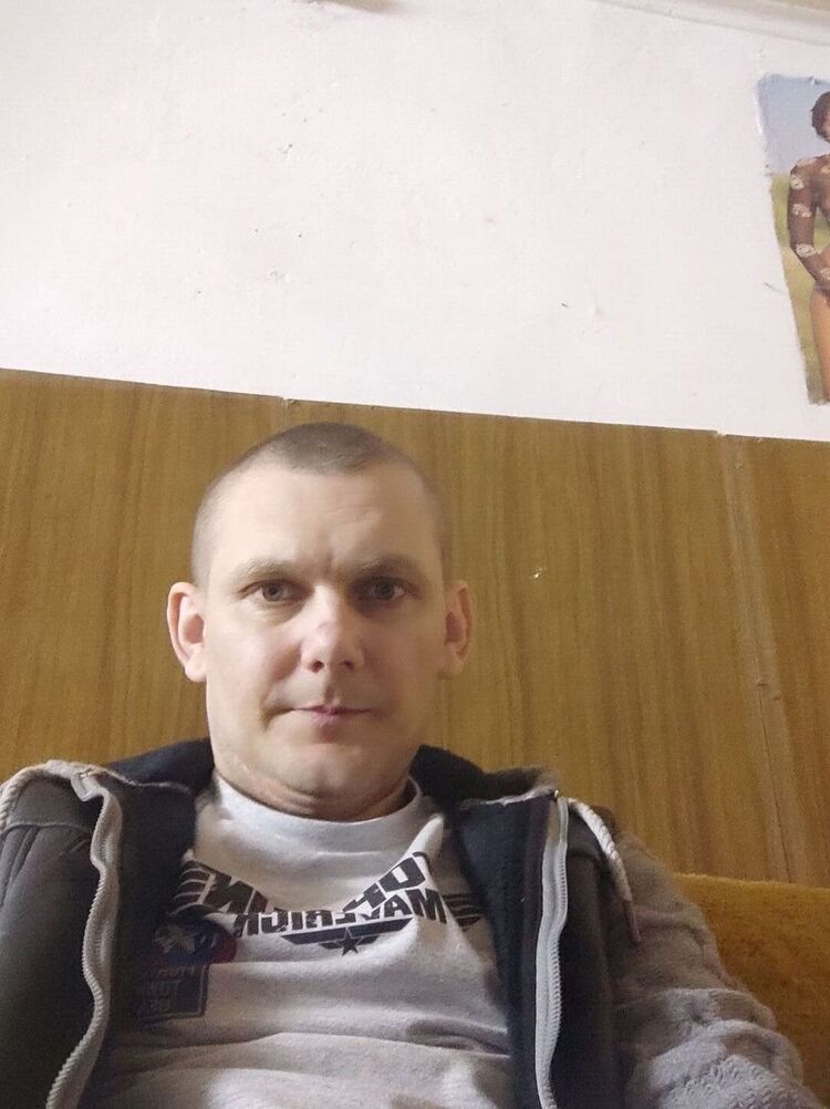  41275343  , 41 ,    