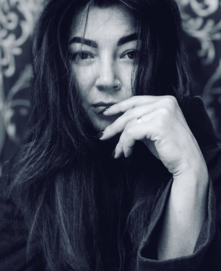  37762103  Arina, 34 ,    Praha
