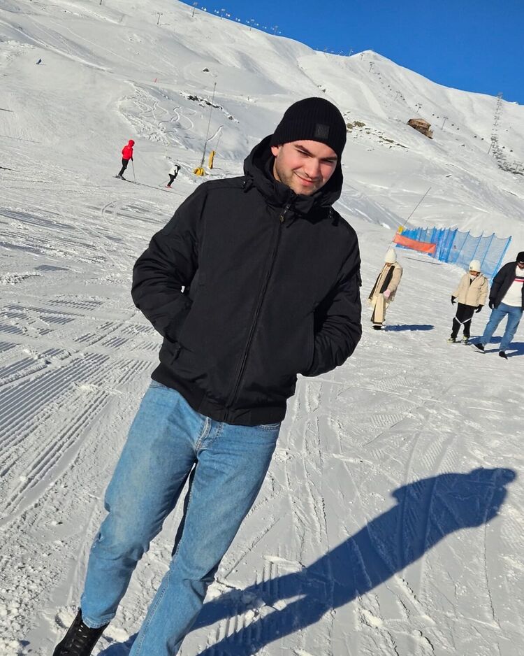  ,   Robert, 28 ,   ,   