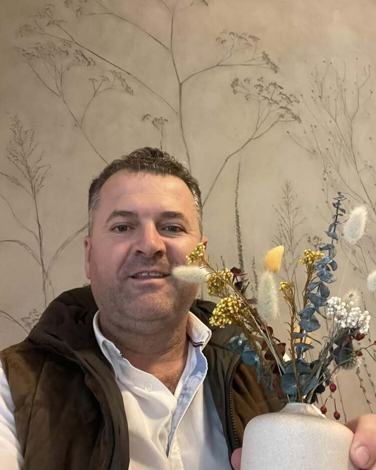 ���� 55976303 ������� Dorin Florin, 59 ���, ���� ���������� � London Colney