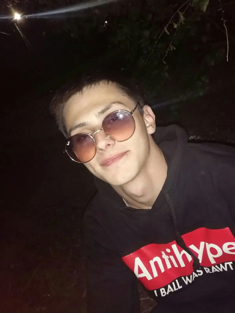  26266403  Danil, 21 ,    