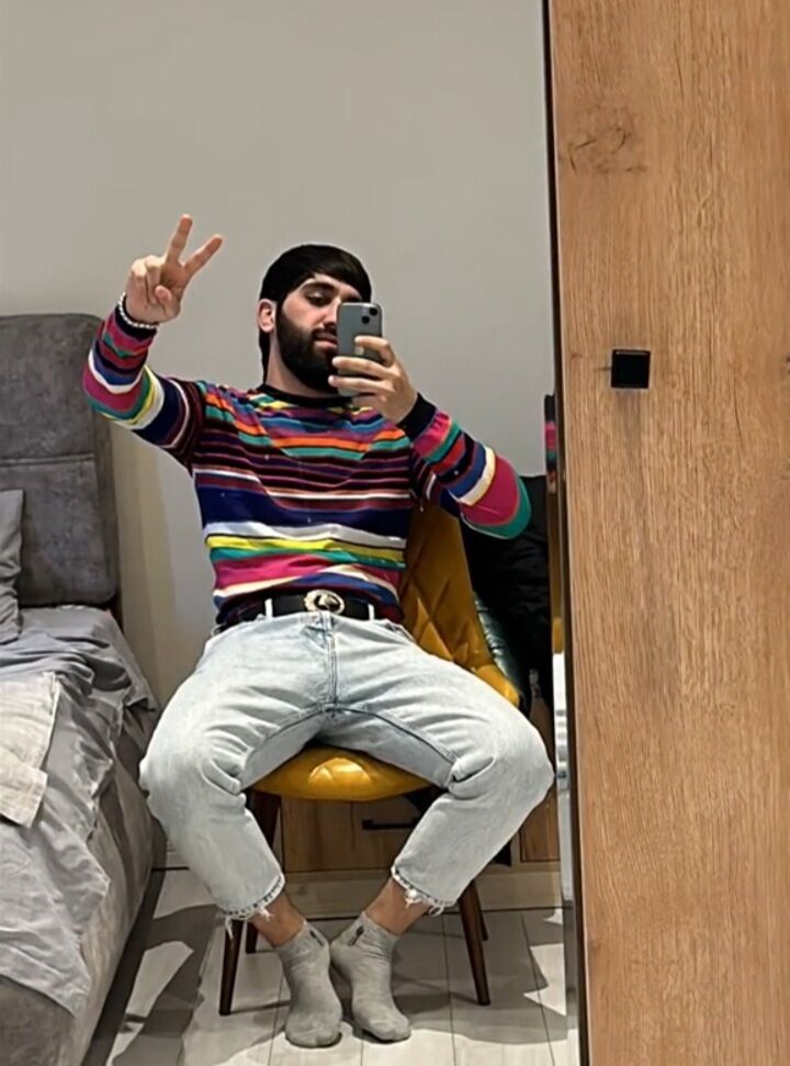  48654393  , 27 ,    