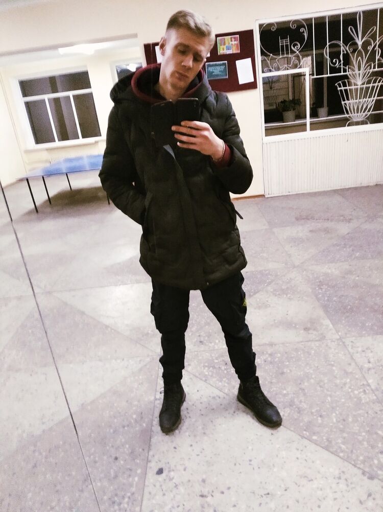  18772933  , 27 ,    