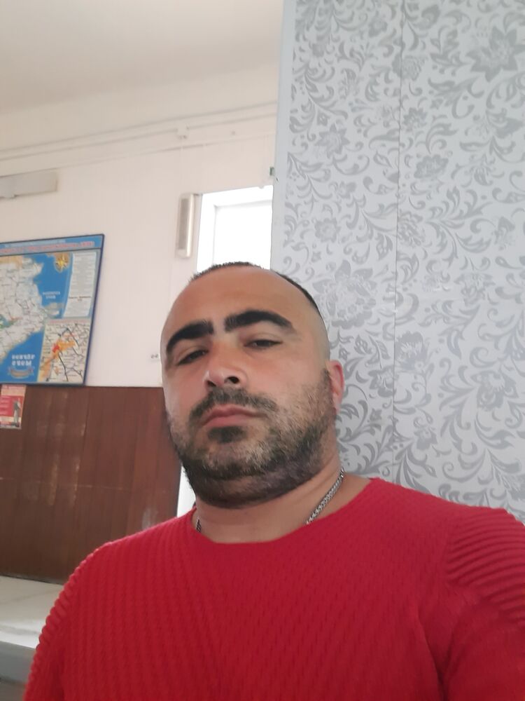 46845903  , 38 ,    