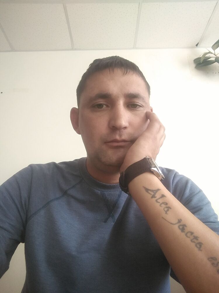  29711463  , 37 ,    