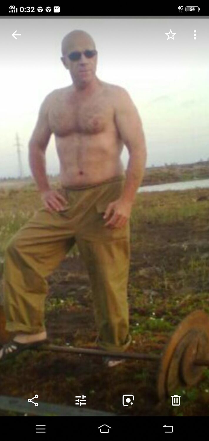  31828533  Nik, 57 ,    
