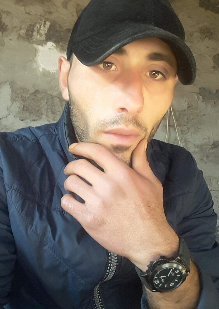  ,   Armen, 36 ,   ,   