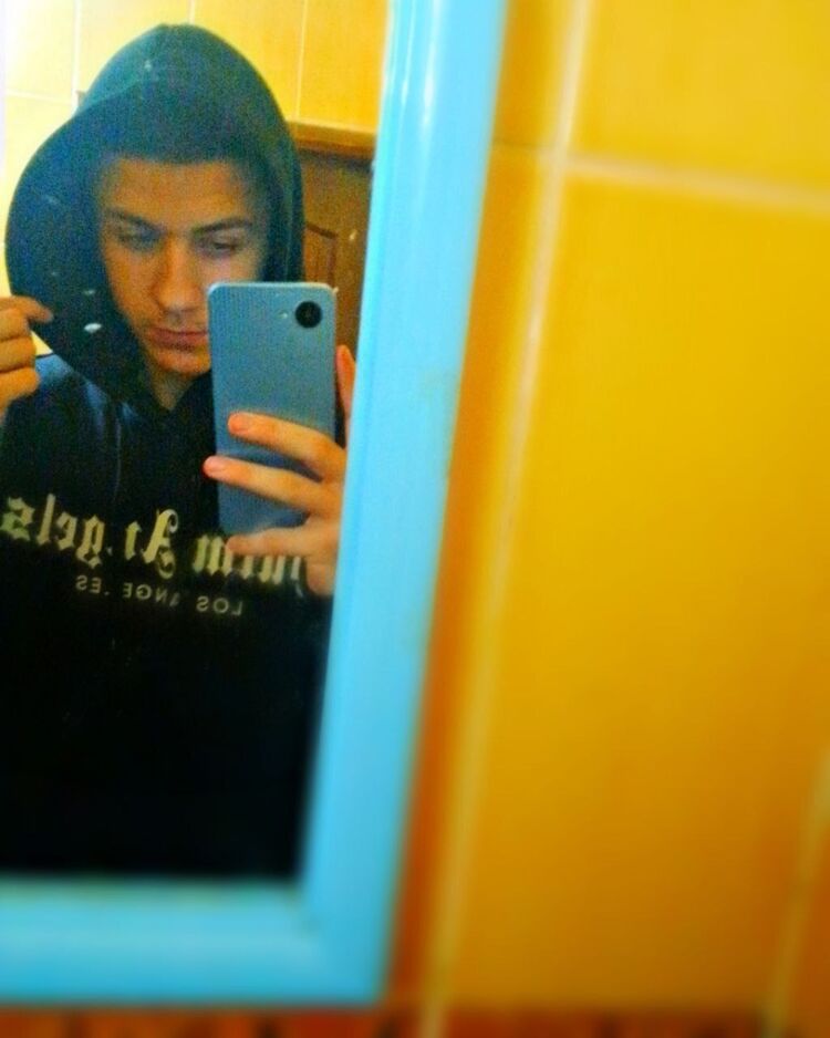 37926503  Andrey, 23 ,    