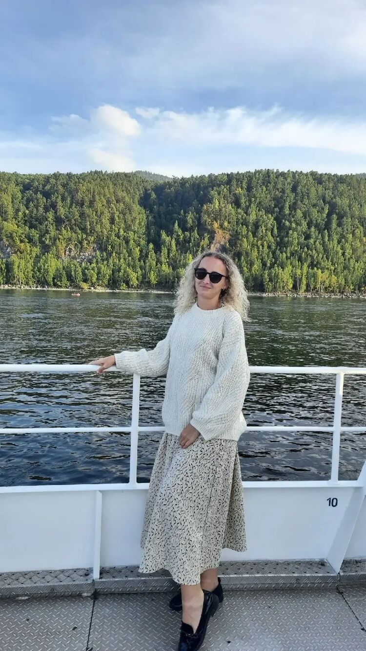  ,   Anya, 37 ,   ,   