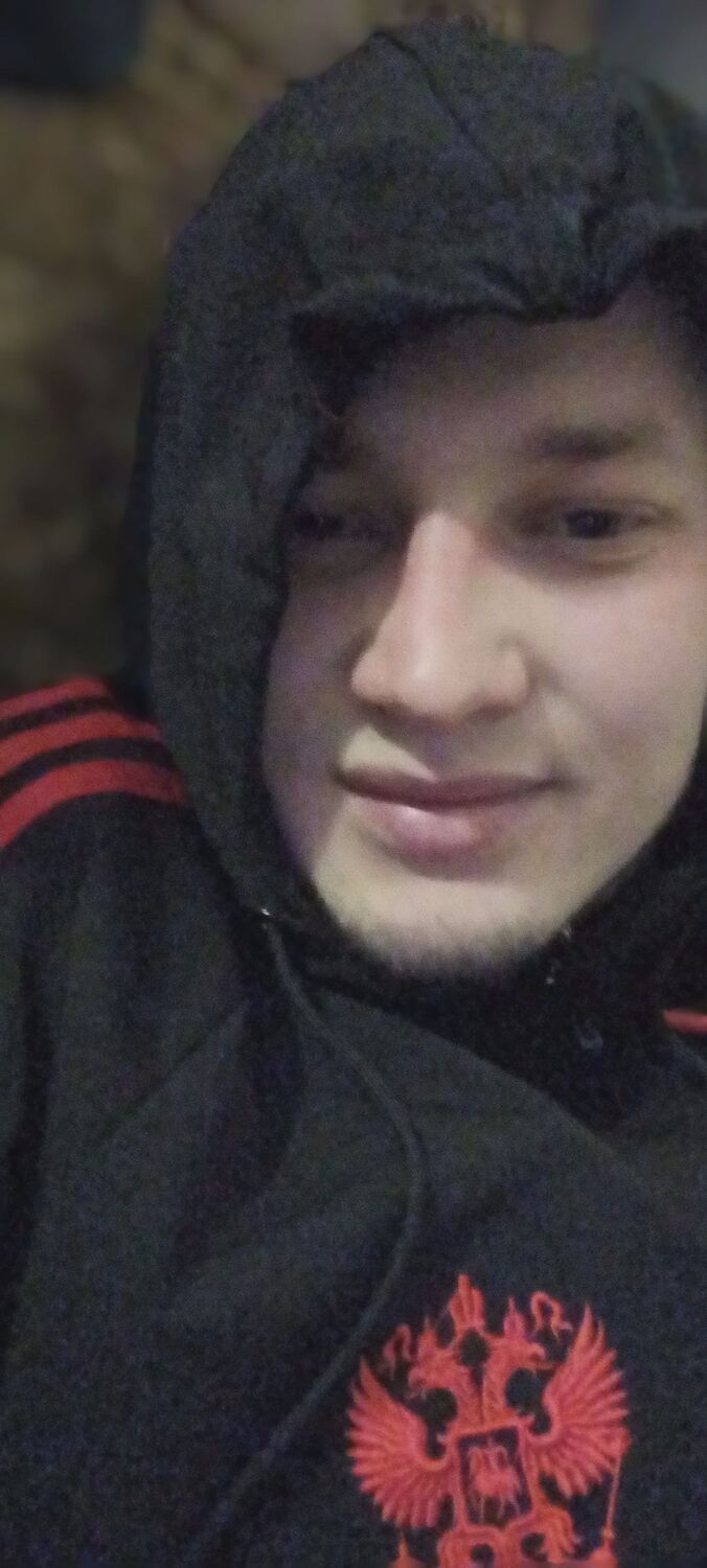  28811823  Alexander, 28 ,    