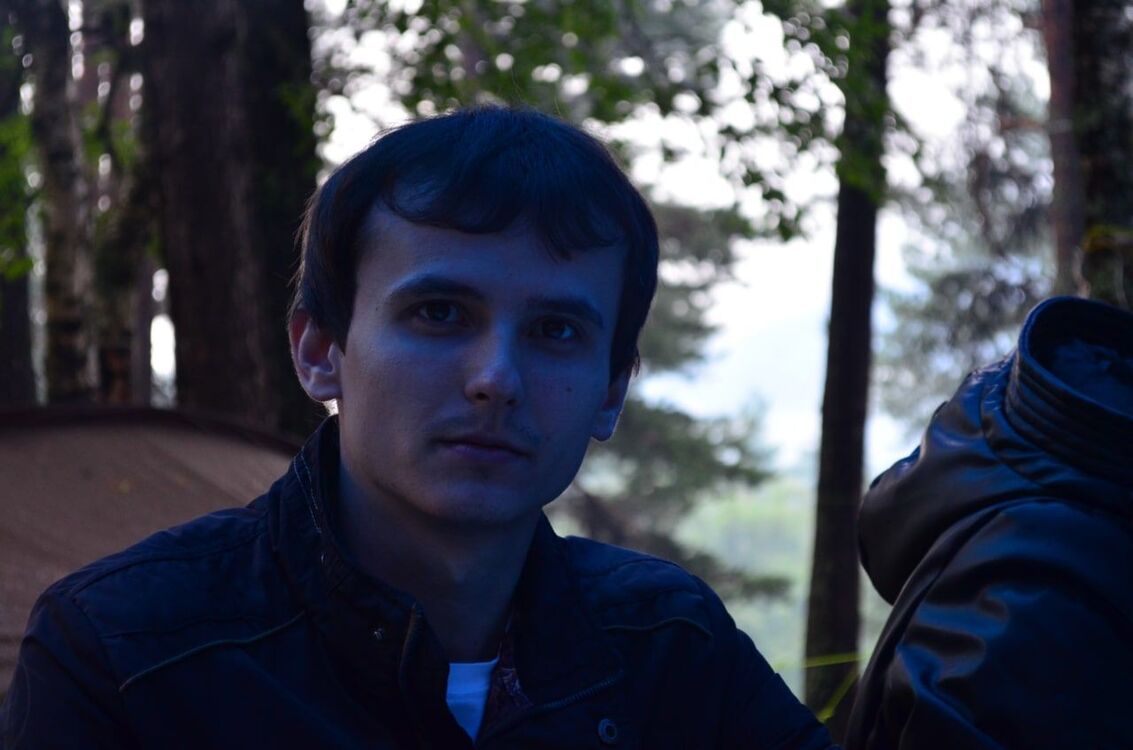  30070583  Eduard, 29 ,    