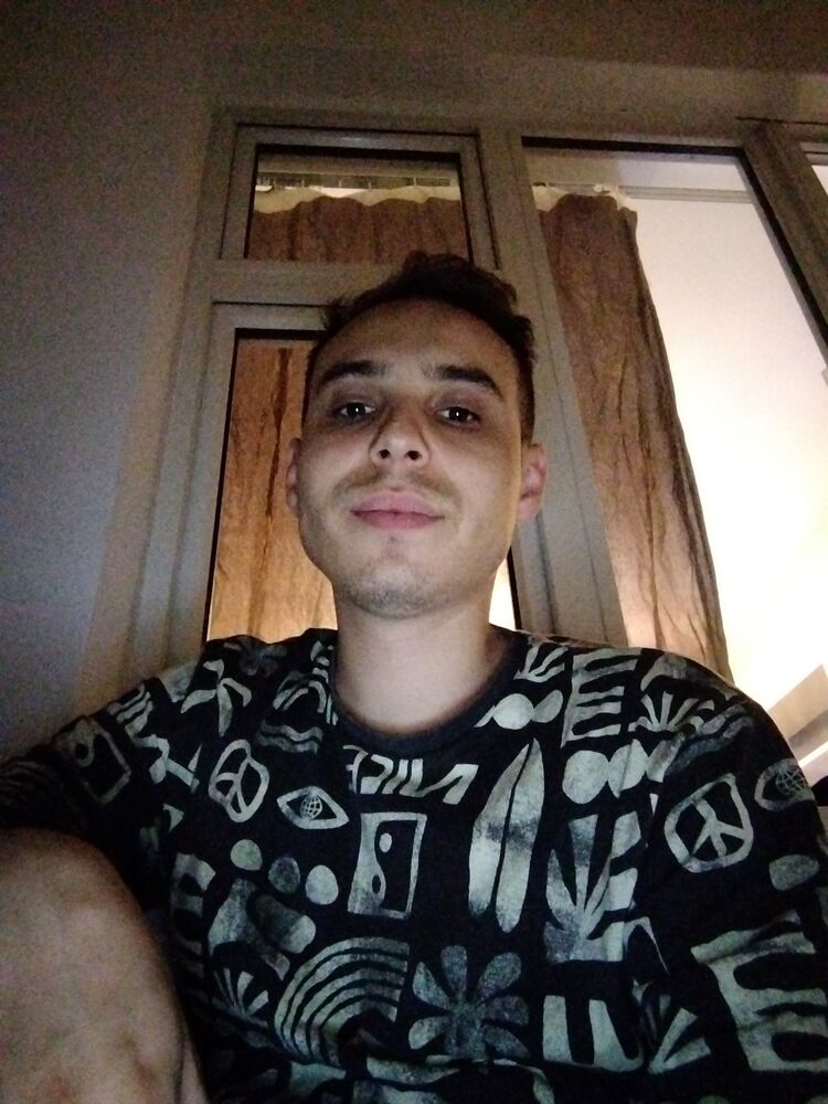  ,   Johnny, 30 ,   ,   
