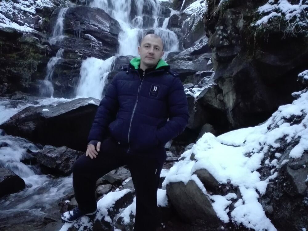  12031883  Vadim, 44 ,    