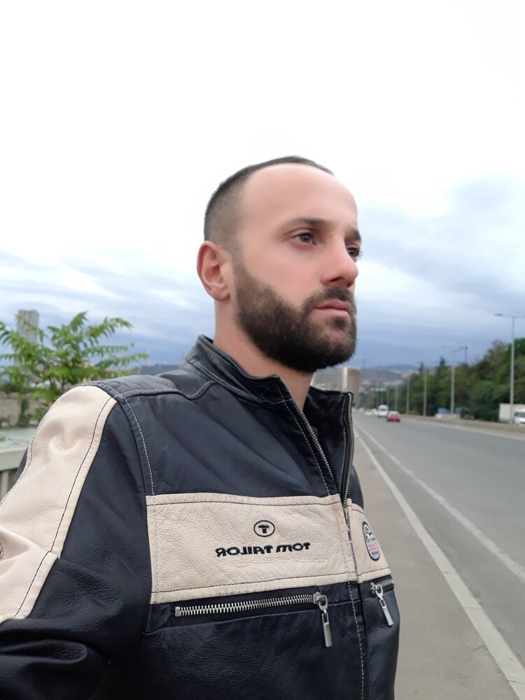  39821143  Gio, 26 ,    